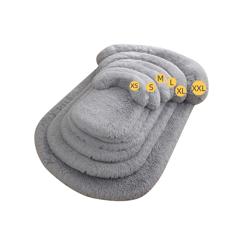 Tapis chaud en peluche amovible pour chien 